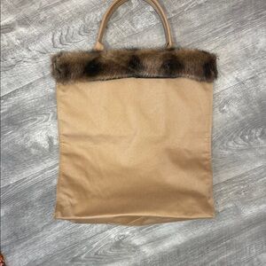 Elegant Tan Tote Bag with Faux Fur Trim